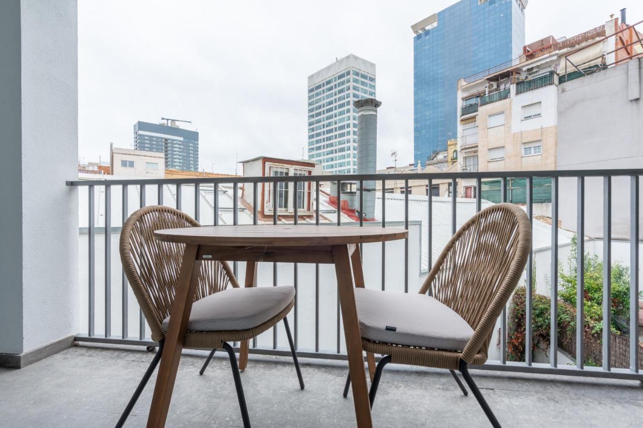 Limehome Barcelona Rector Triado Bagian luar foto