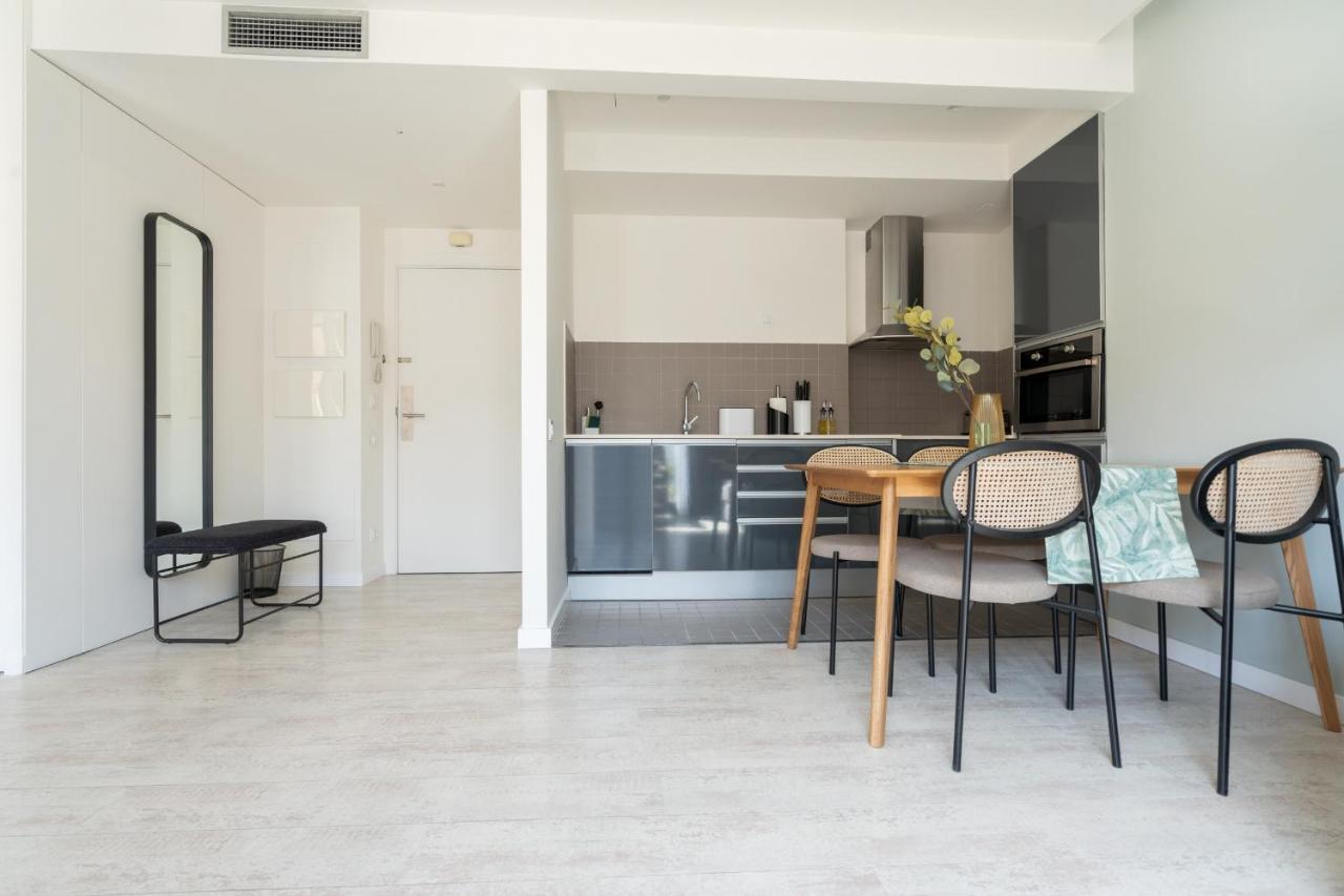 Limehome Barcelona Rector Triado Bagian luar foto