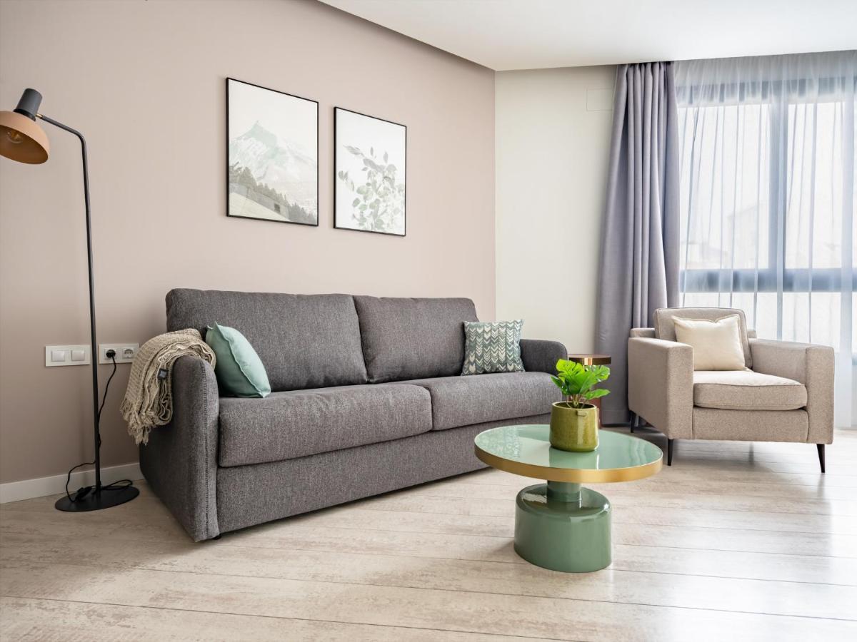 Limehome Barcelona Rector Triado Bagian luar foto